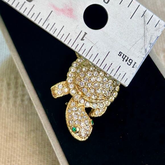 Vintage Gold Tone Turtle Brooch with Clear Rhinestones - Picture 16 of 16